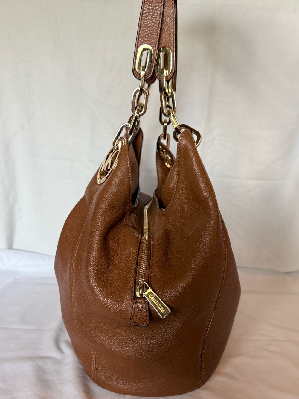 Michael Kors Chestnut Pebbled Leather hobo Shoulder Bag with Gold Hardware - Picture 3 of 14